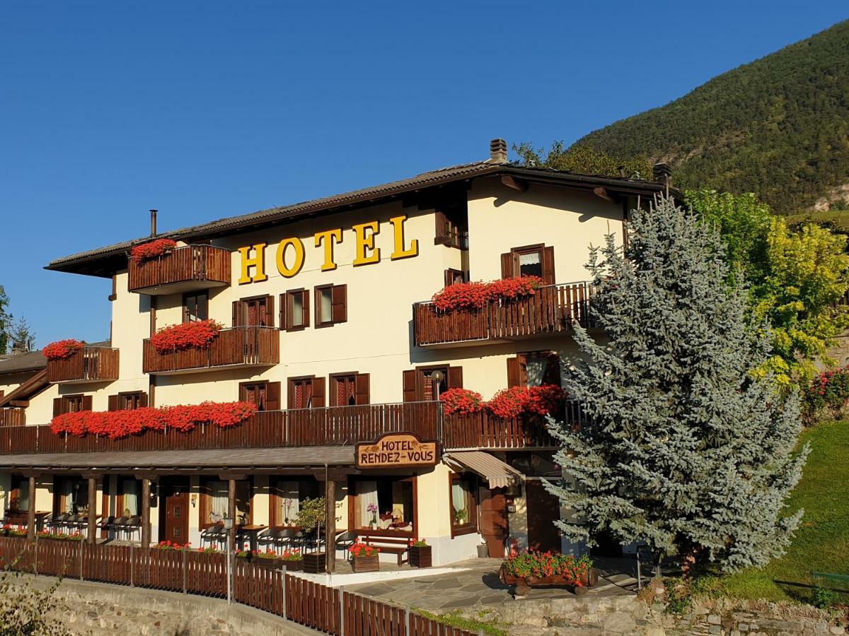 Hotel Rendez-Vous - Aymavilles Zewnętrze zdjęcie